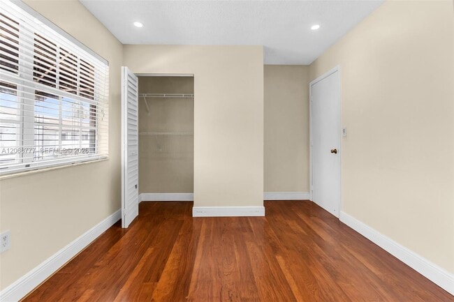 Building Photo - 7070 NW 173rd Dr