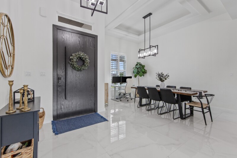 Building Photo - 112 Talon Dr