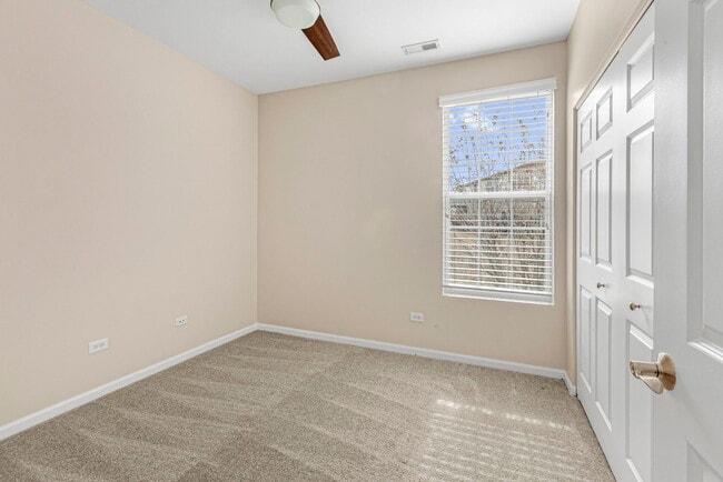 Building Photo - 1607 Millbrook Dr