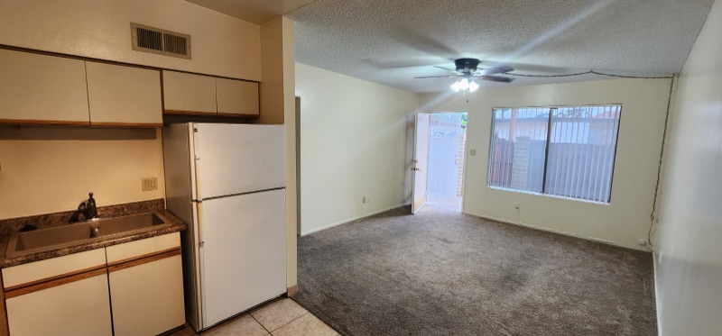 Building Photo - 1041 N Mesa Dr