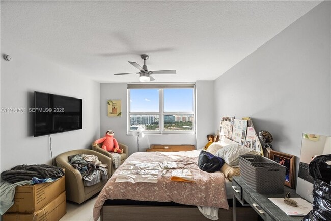 Building Photo - 19501 W Country Club Dr