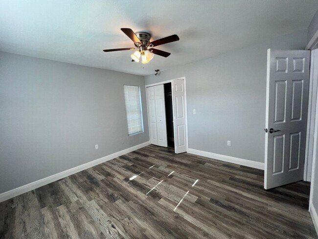 Building Photo - 4042 Audubon Dr
