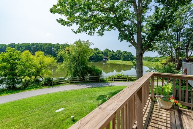 Building Photo - 7261 Dockside Ln