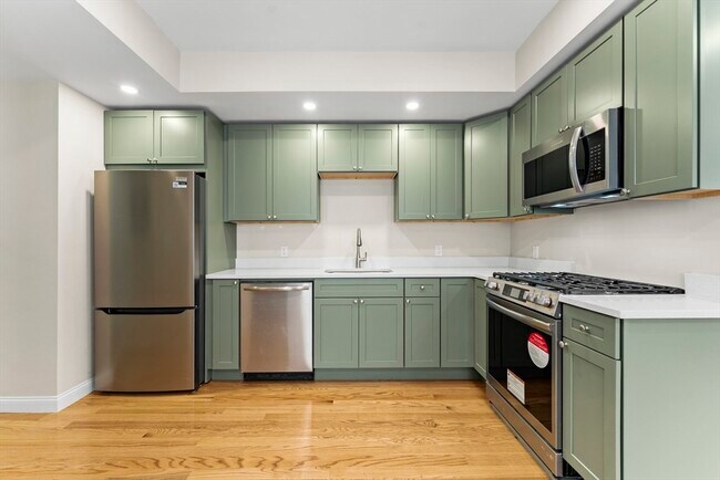 Building Photo - 42 Almont St