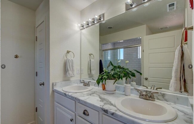 Building Photo - Long Realty & Property Management- Furnish...