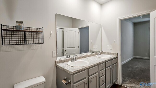 Building Photo - 403 Edgebrook Dr