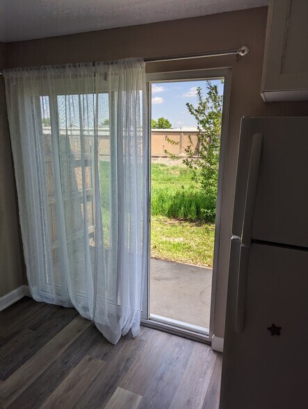 Building Photo - 3526 Butternut Dr