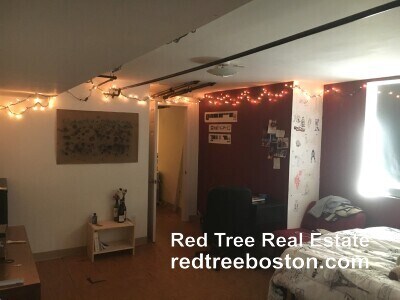 Building Photo - 17 Putnam Ave