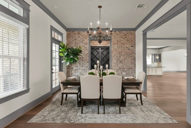Building Photo - 2331 Bottlebrush Ln