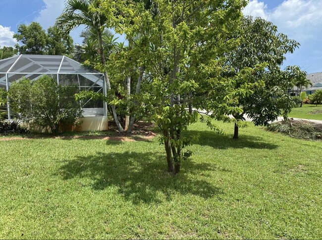Building Photo - 2309 SE Luau Ave
