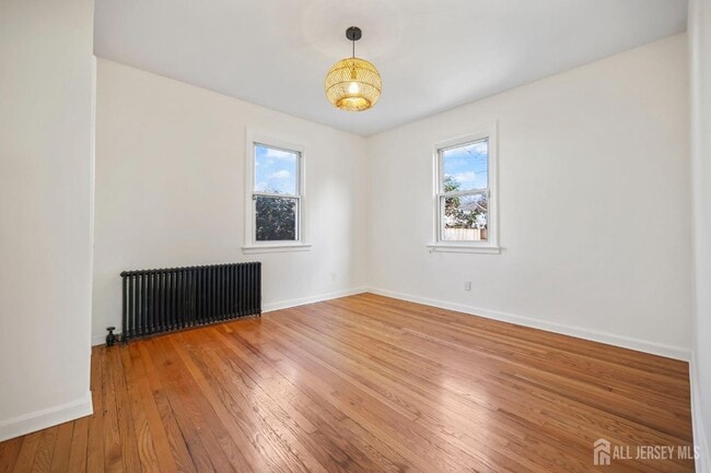 Building Photo - 414 Graham St