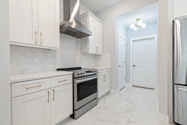 Building Photo - 4 Karl Ct