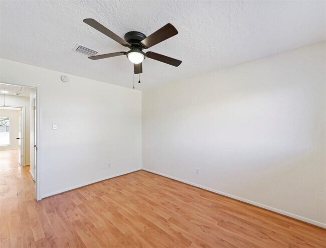 Building Photo - 14006 Briarworth Dr
