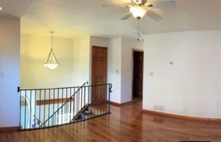 Building Photo - 753 Edmond St