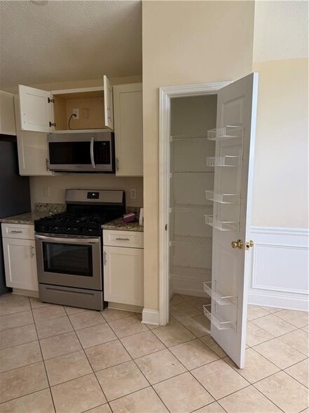 Building Photo - 508 Lee Miller Dr