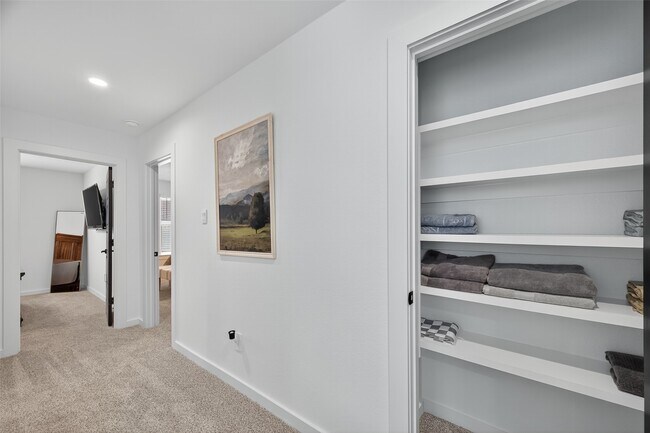 Building Photo - 3233 Creston Gate Dr