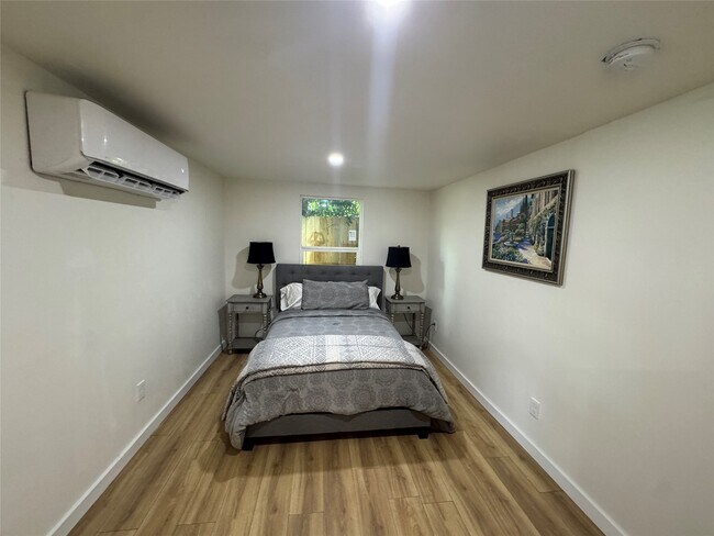 Building Photo - 4716 Siegel St