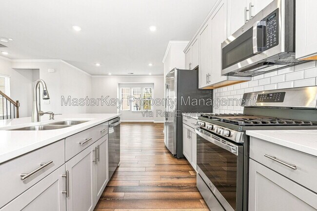 Building Photo - 3001 Brellon Ln
