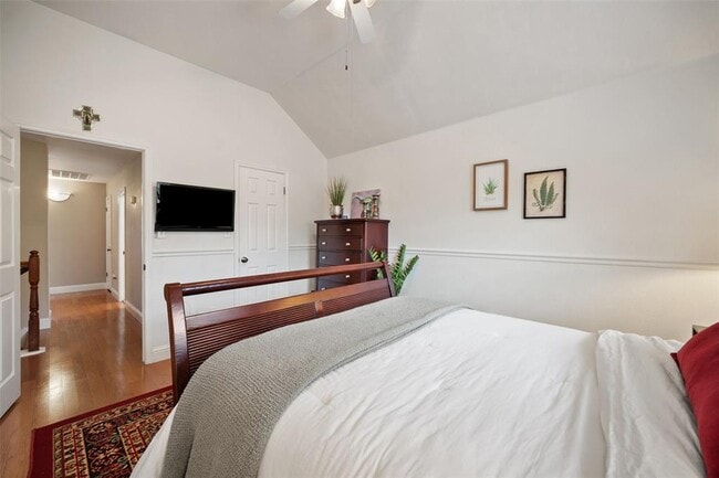 Building Photo - 1215 Boerne Dr