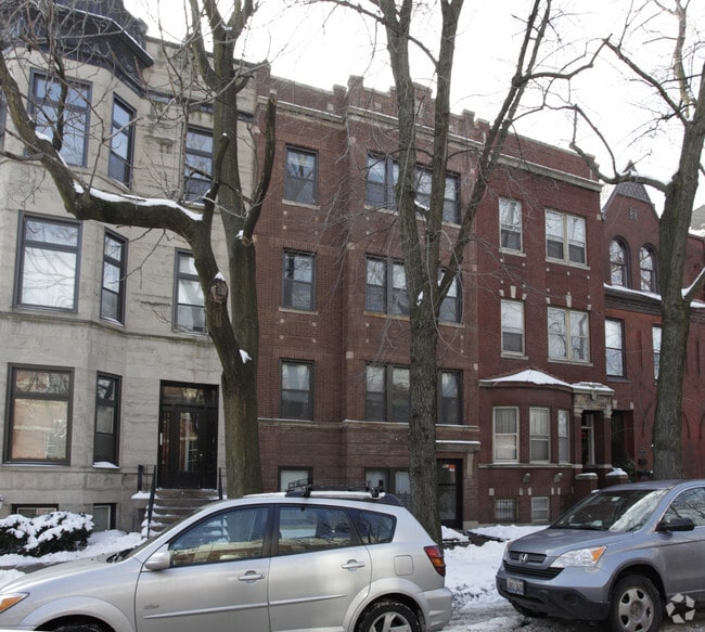 Building Photo - 951 W Belden Ave