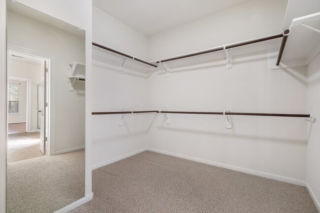 Building Photo - 24915 Pikecrest Dr