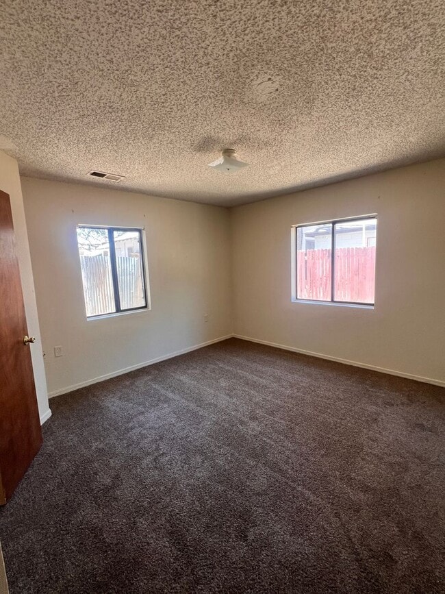 Building Photo - HUD Property