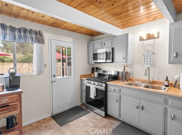 Building Photo - 1056 Sierra Ave