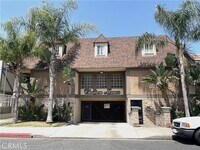 Building Photo - 13717 Chadron Ave