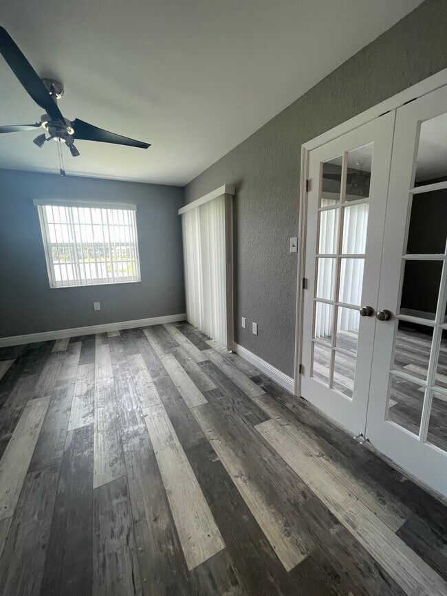 Building Photo - 2803 N Oakland Forest Dr