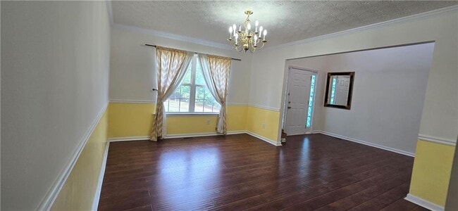 Building Photo - 3811 Roxfield Dr NE