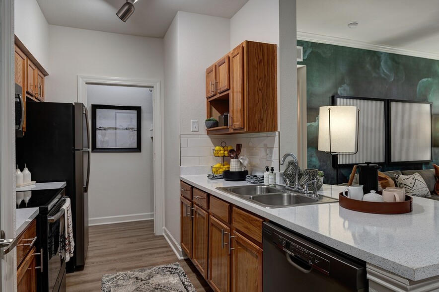 Fully Equipped Kitchen - Boulevard at Deer Park