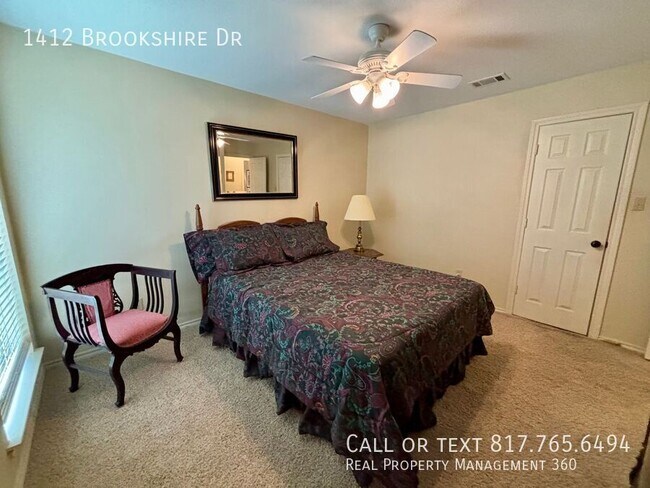 Building Photo - 1412 Brookshire Dr