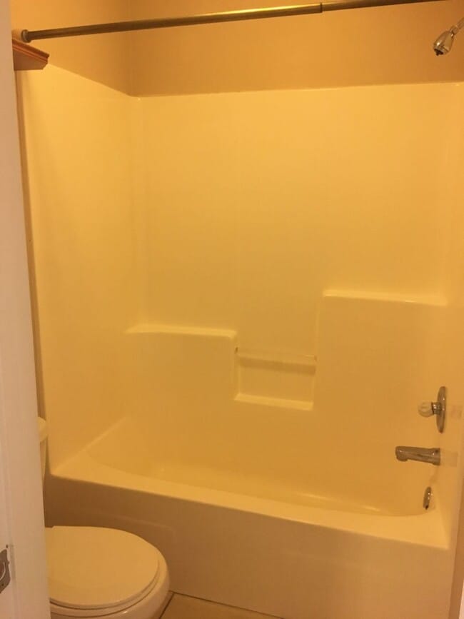 Building Photo - Fairfield Estates -