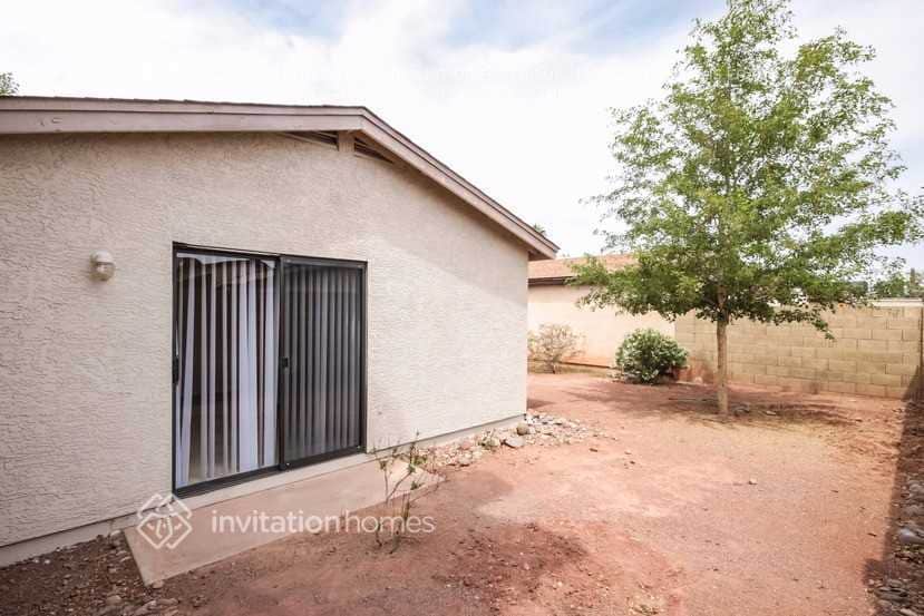 Building Photo - 11121 N 82nd Ln