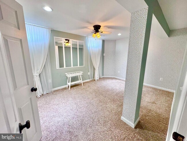 Building Photo - 15 River Oak Dr