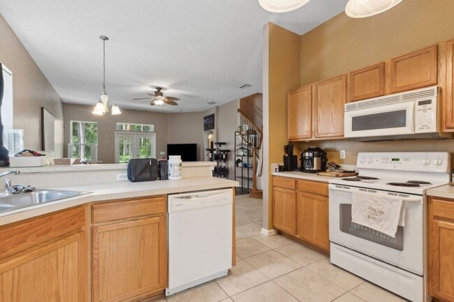 Building Photo - Spacious 3-Bedroom Home with Bonus Room Ne...