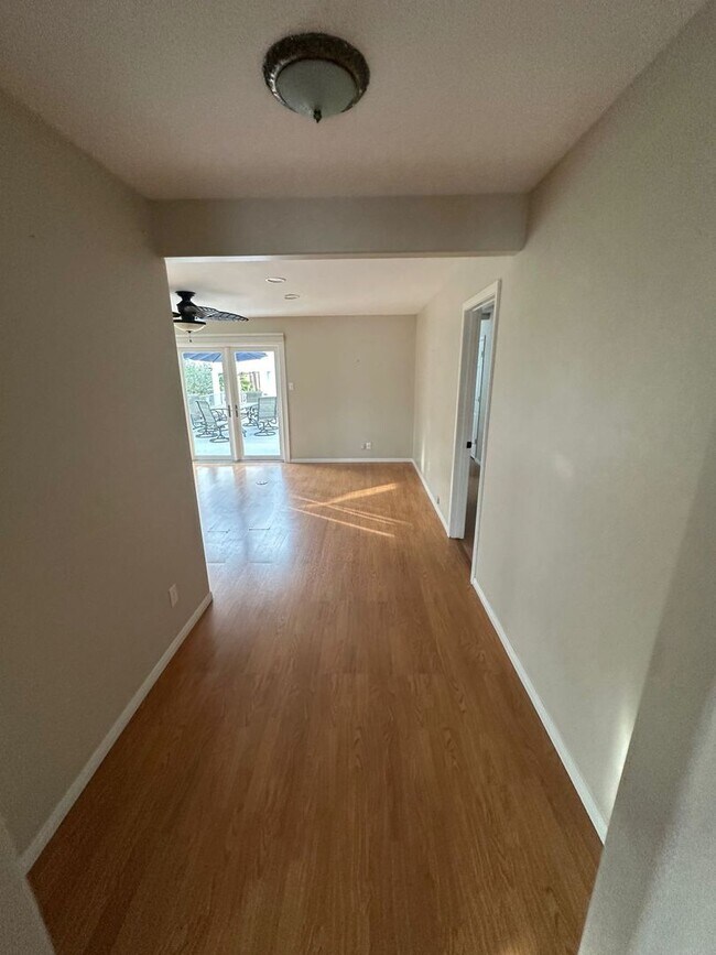 Building Photo - **Live the Ocean Beach Dream