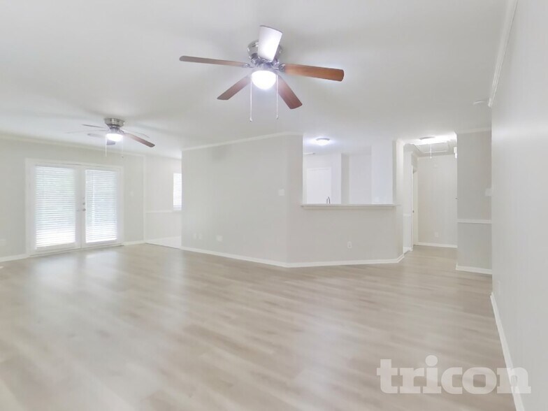 Building Photo - 18018 Heron Forest Ln