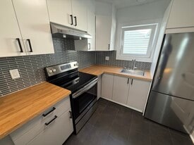 Building Photo - 66 Wood St