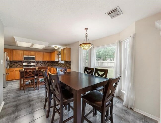 Building Photo - 25719 Bearborough Dr