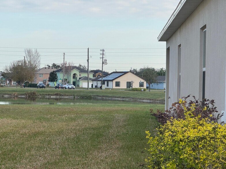 Building Photo - 72 Citrine Loop
