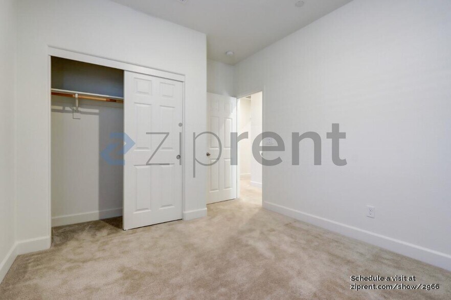 Building Photo - 292 Springfield Dr