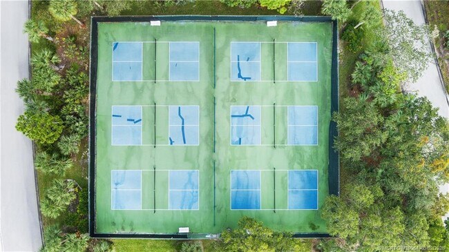 Building Photo - 5982 SE Riverboat Dr