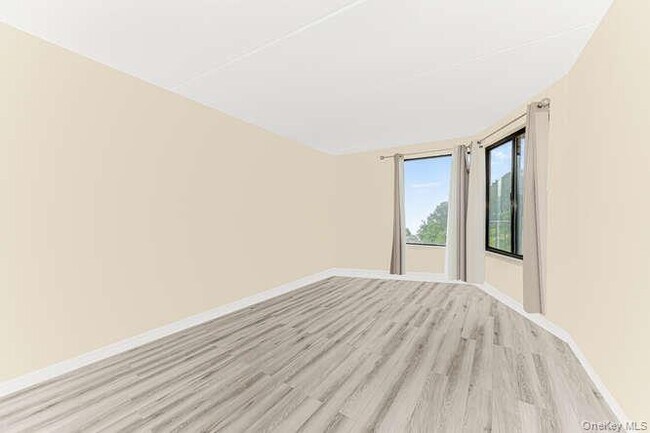 Building Photo - 1155 Warburton Ave