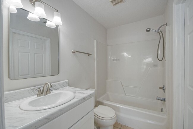 Building Photo - 3464 Daylily Ln