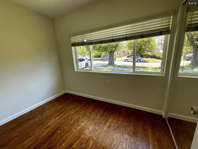 Building Photo - 1253 Irving Ave