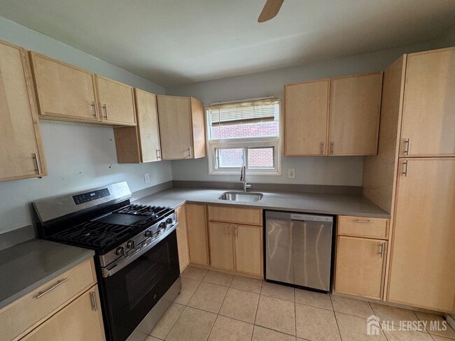 Building Photo - 1038 Kingsland Ln