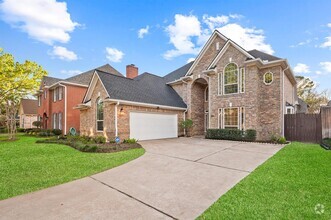 Building Photo - 1331 Wickshire Ln
