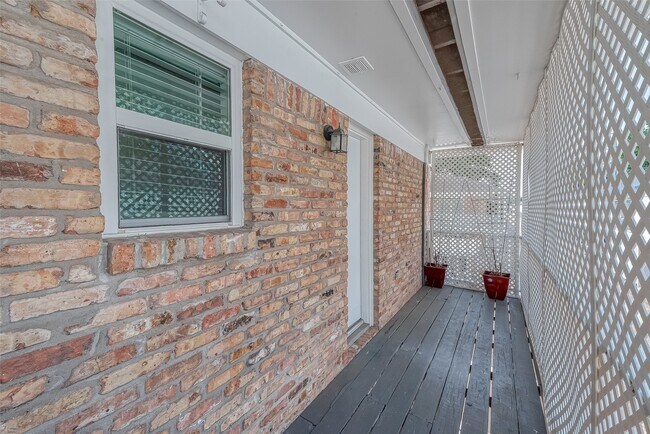 Building Photo - 4040 San Felipe St