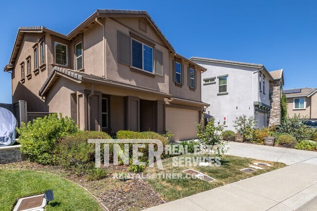 Building Photo - 8082 Avanti Dr